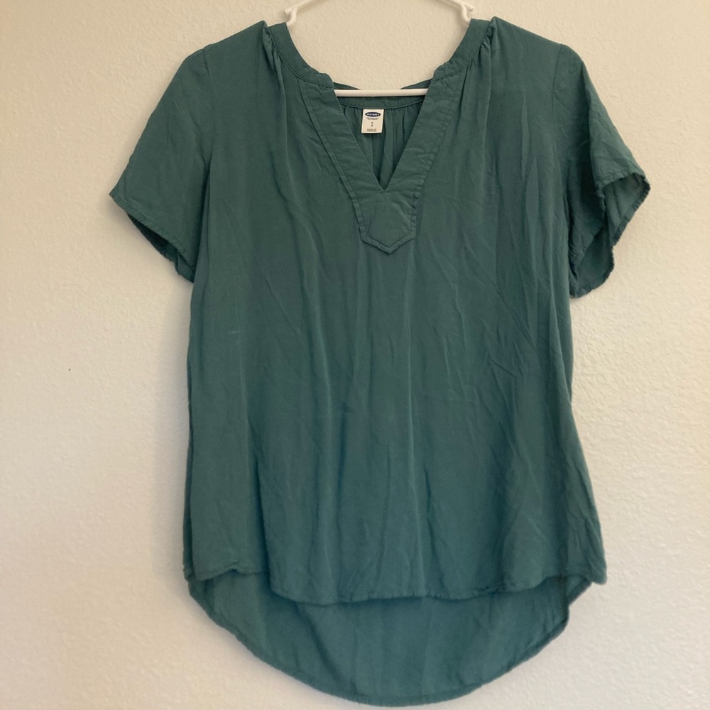 Old Navy small shirt